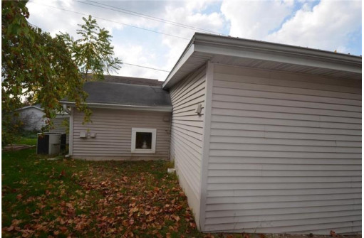 129 East Hudson Street, Mondovi, WI 54755