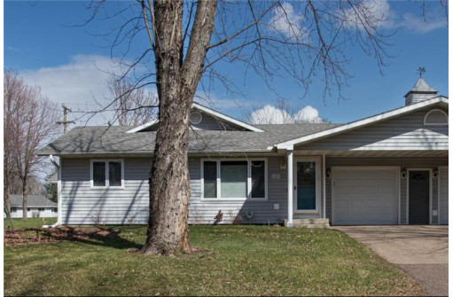 122 18th Street, Menomonie, WI 54751