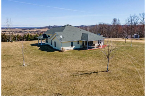 W2071 County Road R, Mondovi, WI 54755