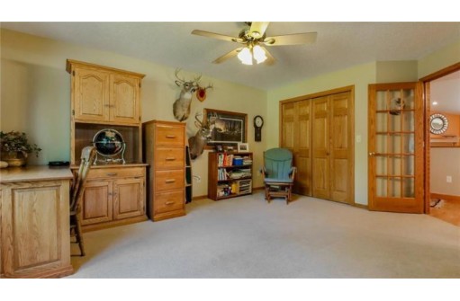 W9495 Springwood Lane, Thorp, WI 54771