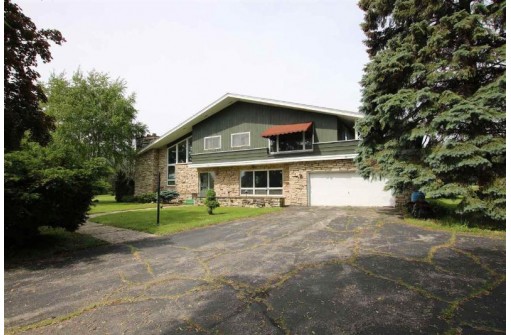 765 North Washburn Street, Oshkosh, WI 54904-7721