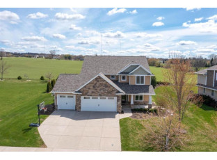 1418 Angels Path De Pere, WI 54115