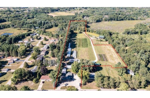 E2076 King Road, Waupaca, WI 54981