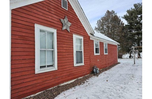 325 Water Street, Iola, WI 54945