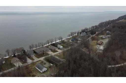 Edgewater Beach Road, Green Bay, WI 54311