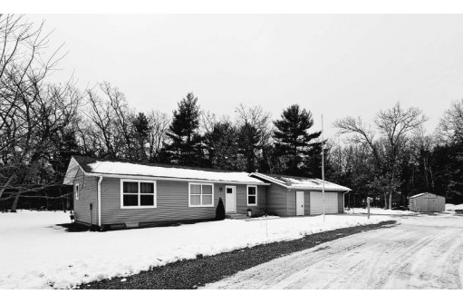 N4296 Lakeside Drive, Hancock, WI 54943