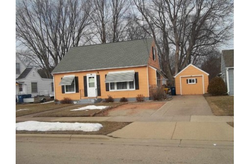 146 10th Street, Clintonville, WI 54929