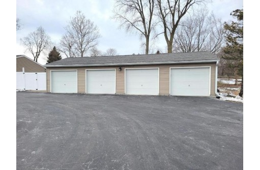 737 East Lakeview Road, Hustisford, WI 53034-9772