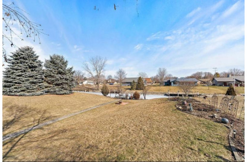 5230 Channel View Drive, Oshkosh, WI 54901-1352