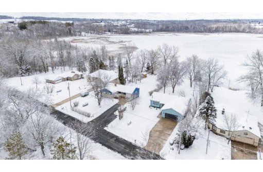 2997 Smith Lake Road, West Bend, WI 53090