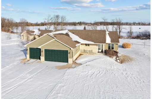 673 South Neumeyer Lane, Brillion, WI 54110