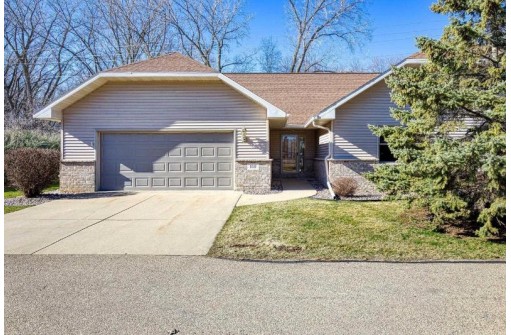 919 Brighton Drive, Menasha, WI 54952