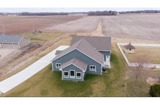 7291 County Road H, Fremont, WI 54940