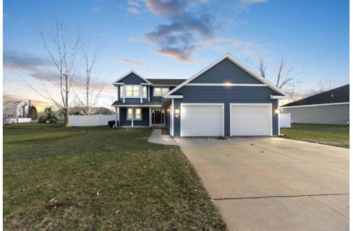 458 Nightingale Drive, Pulaski, WI 54162