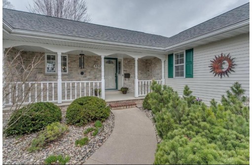 532 Riverway, Menasha, WI 54952