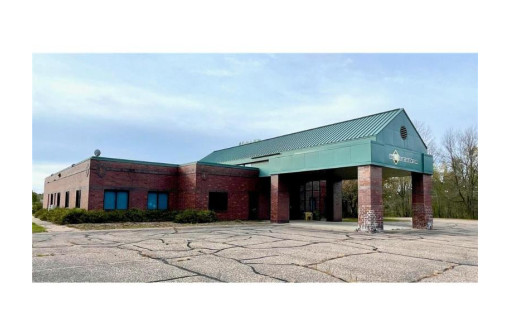 2110 Us Highway 12, Menomonie, WI 54751