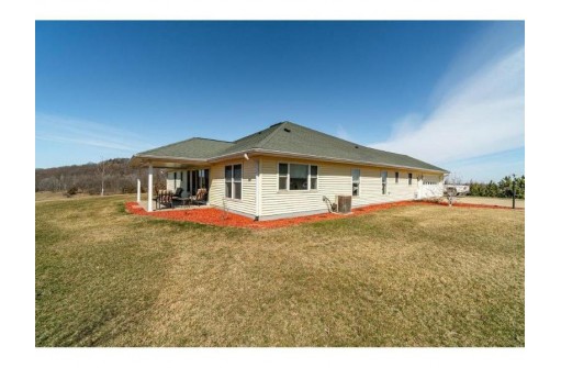 W2071 County Road R, Mondovi, WI 54755