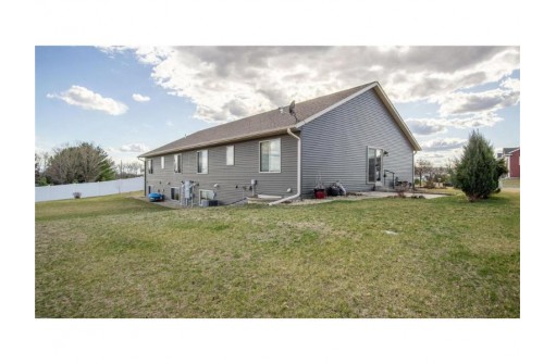 2332 Sugar Maple Street, Menomonie, WI 54751