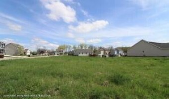 2702 Yachtsman Drive Lansing, MI 48911