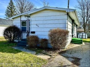 3805 Lowcroft Avenue Lansing, MI 48910