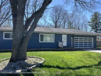 1101 Ferley Street Lansing, MI 48911