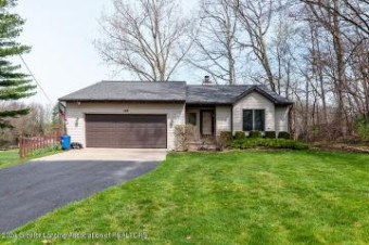 108 Bay Court Pleasant Lake, MI 49272