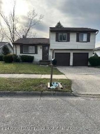 5222 Sunrose Avenue Lansing, MI 48911