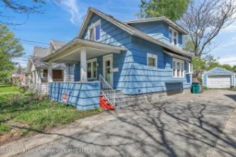 806 Smith Avenue Lansing, MI 48910