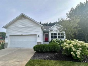 5723 Walloon Meadows Circle Petoskey, MI 49770