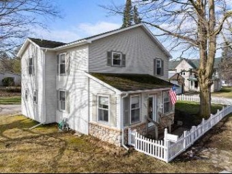 502 Newman Street Charlevoix, MI 49720