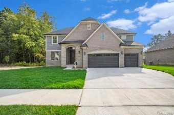 2942 Basil Rochester Hills, MI 48309