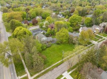 155 Westwood Drive Bloomfield Hills, MI 48301