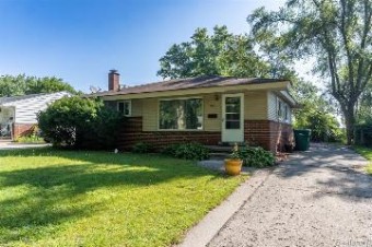 943 Nash Avenue Ypsilanti, MI 48198