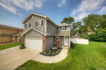 220 Fountain Park Drive Waterford, MI 48327