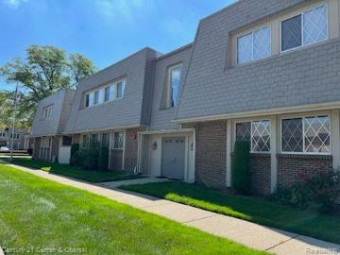 22725 Greater Mack Avenue 4 Saint Clair Shores, MI 48080