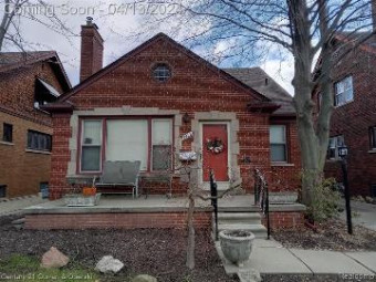 7428 Calhoun Street Dearborn, MI 48126