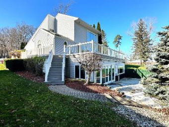 2016 Lakeview Drive Lapeer, MI 48446