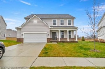 2711 Maize Loop Saline, MI 48176