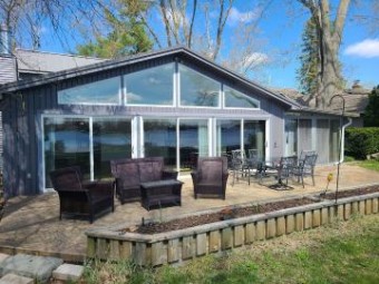 785 Laguna Drive Wolverine Lake, MI 48390