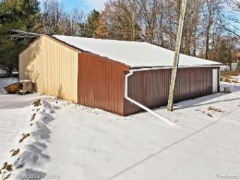 2185 Armond Road Howell, MI 48855