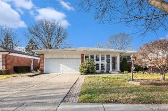 33807 Swan Drive Sterling Heights, MI 48312