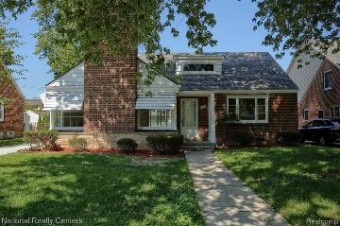 435 Colonial Court Grosse Pointe Farms, MI 48236