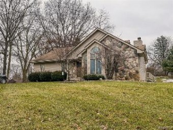 1351 Hunter Road Brighton, MI 48114