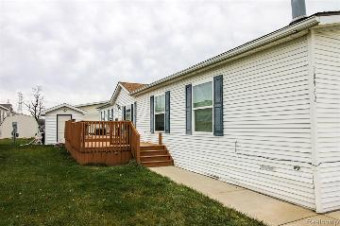 38962 Bayview Road #59 New Boston, MI 48164