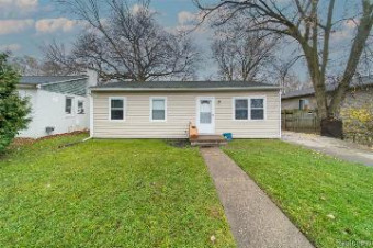 21880 Sharkey Street Clinton Township, MI 48035