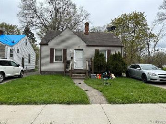 15220 Manning Street Detroit, MI 48205