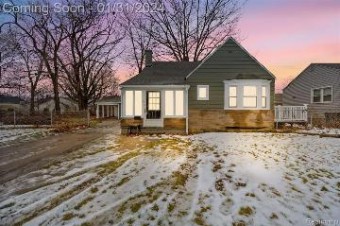 20628 Alger Street Saint Clair Shores, MI 48080