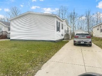 29912 Meadow Lane Gibraltar, MI 48173