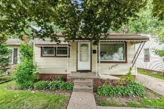 22435 Sharrow Avenue Warren, MI 48089