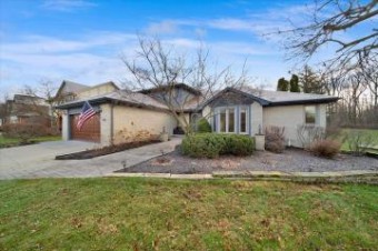 190 Stonetree Circle Rochester Hills, MI 48309